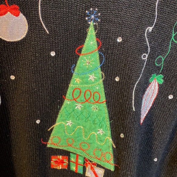 Vintage Christmas Sweater - Picture 6 of 14
